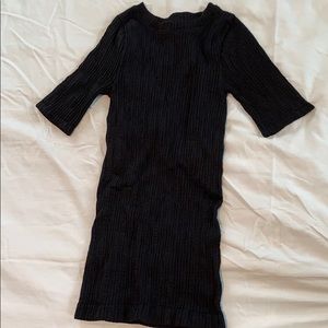 Black short sleeve